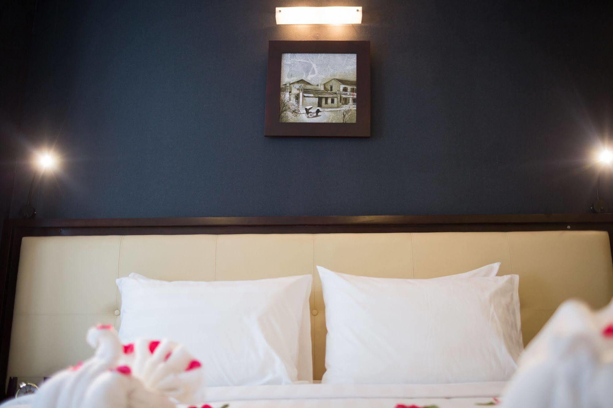 Serene Premier Hotel Ханой Экстерьер фото